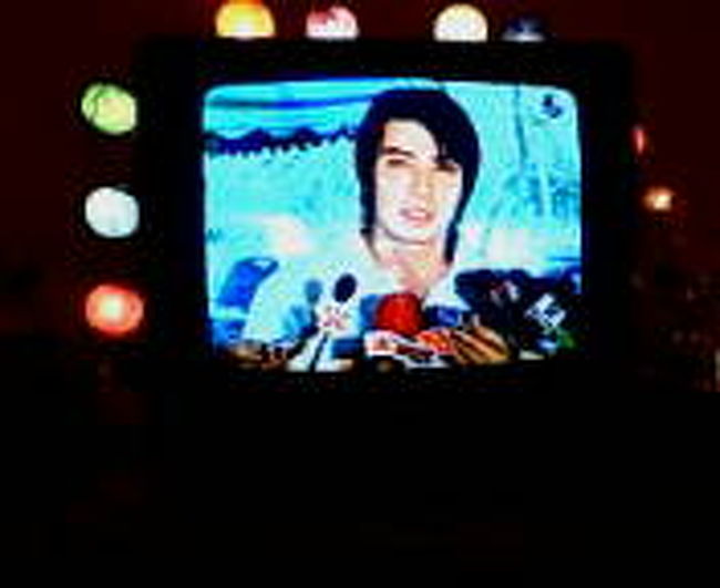 ホテルに戻って、テレビ見てると、<br />タイのマツジュン？？<br />※嵐の松本潤 