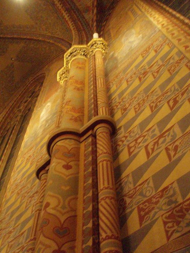 マーチャーシュ教会の内壁です