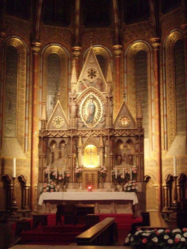 マーチャーシュ教会の祭壇です