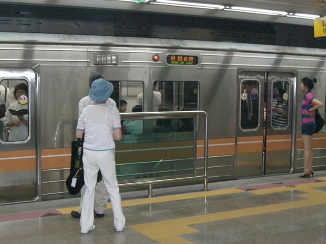 韓国の地下鉄♪<br /><br />ソウルには５つくらい路線あり☆