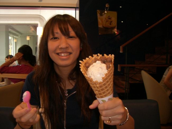 韓国の３１☆<br /><br />日本にないメニューがあって食べてみたけど美味！！<br /><br />韓国２年前より物価高くなったなぁ。。と思った。