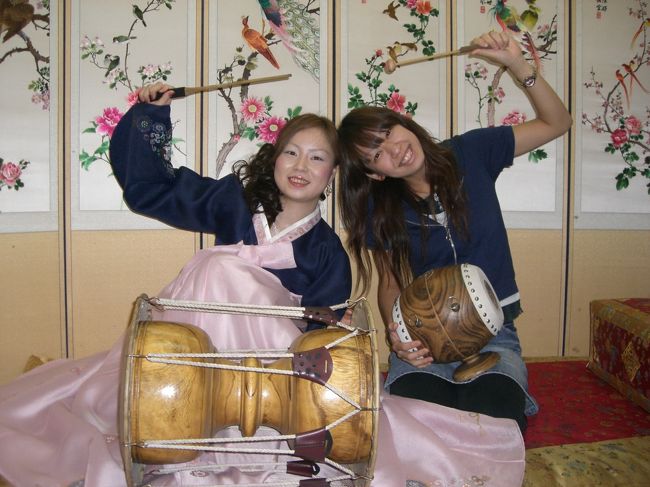 めぐちゃんがチマチョゴリ着用☆☆<br /><br />あたしは２年前着たから我慢した！！