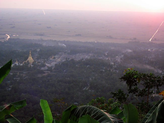タトォンの街を見下ろして