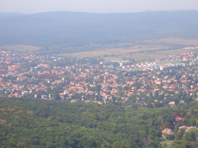 町をズームしてパチリ☆この町で、人々はどんな生活を送ってるのかしら・・・想像はふくらむばかり。