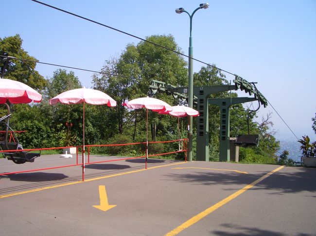 休憩した後、リストで下山することに。どんな景色を見ながら山を下れるのでしょう♪