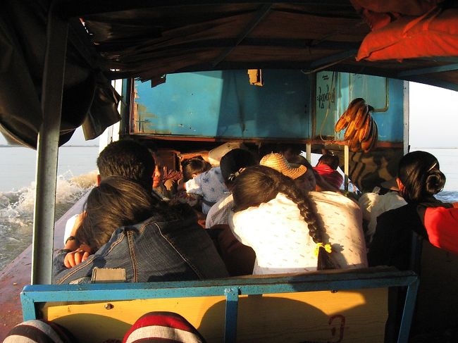 夕陽に染まる頃には、みんなお疲れ。