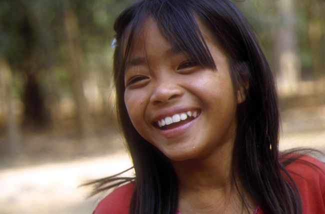 タケオ遺跡にいた子です。<br />なにげなく、「またね来るからね！」と言った言葉に、<br />彼女が、「そう言って誰も来ない。」と言われて、<br />それ以来、毎年彼女に会いに行きました。<br />成長記録はまた次回。