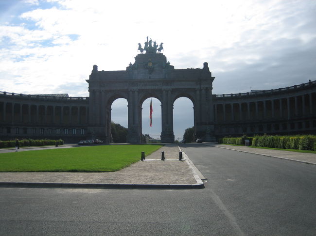 「サンカントネール公園・門」