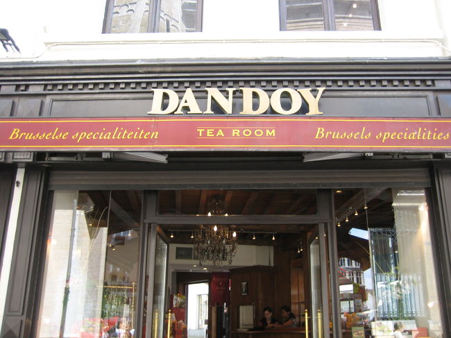 「ＤＡＮＤＯＹ（ダンドワ）」：<br /><br />ワッフルの名店！