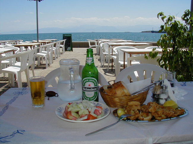 ヨーロッパぽいランチ<br />でも、イカリングフライです。