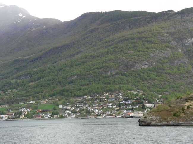 この辺りは結構大きな港町があります。