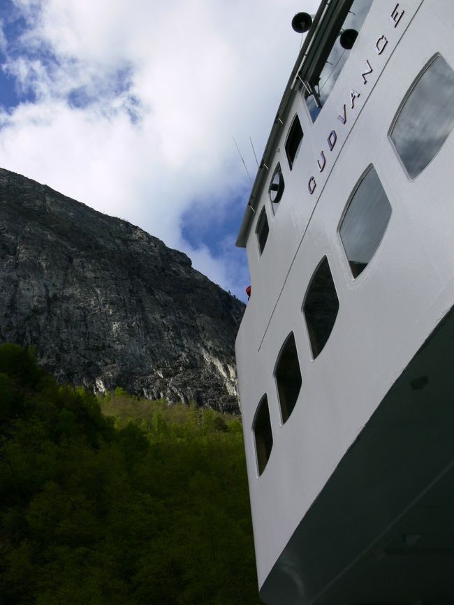 船の名前は・・・忘れてしまいました。