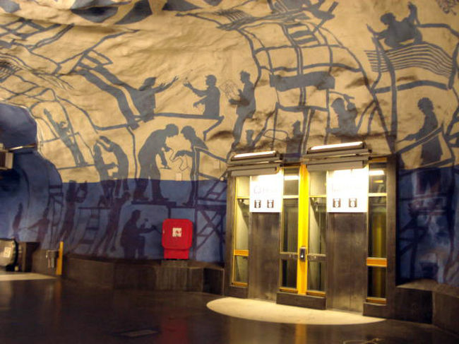 地下鉄かっこいいです。