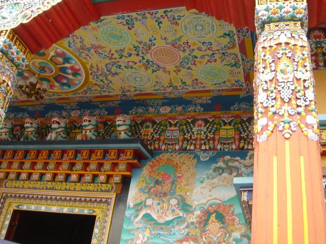 ゴンパの天井、きれい<br />