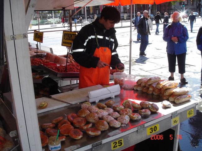 魚市場。思っていたよりかなり小さかったです。<br />日本語をしゃべる人はいなかったなぁ。