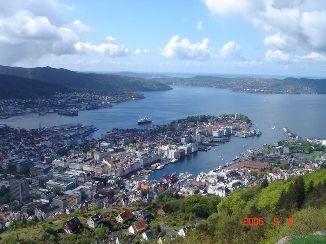 昼間の景色もこれまた素晴らしい。<br />ベルゲン港。