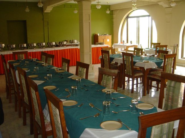 ホテル内のレストラン<br />明らかに観光客用