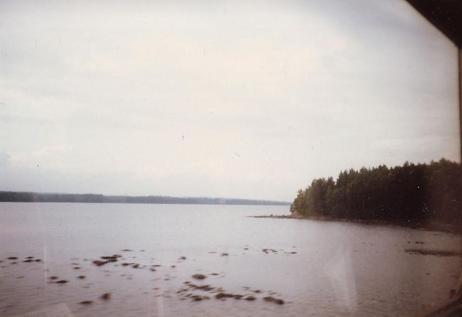 真夏なのに寒々しい風景。<br /><br />聞くと日本では梅雨もあって、8月が一番暑いのですが、北ヨーロッパでは6月下旬から7月半ばまでが暑い時期で、8月はもう秋の入り口なんだそうです。