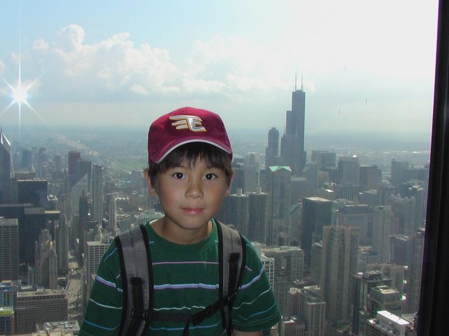 ジョンハンコックセンターの展望台からです。<br />町が結構まとまっているので、校外まで十分見えます。。<br />ちなみにこのビルまでは、フリートローリが以外に走っているので、観光客（日本人はほとんどいませんが。）は結構乗っていました。