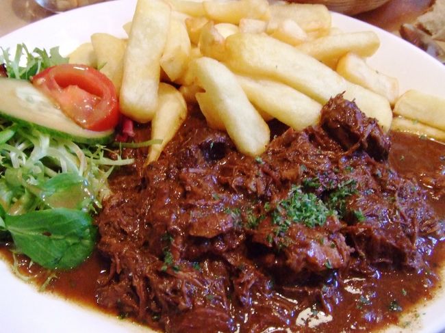 牛肉のビール煮込み。<br />やんわらか〜い♪<br /><br />