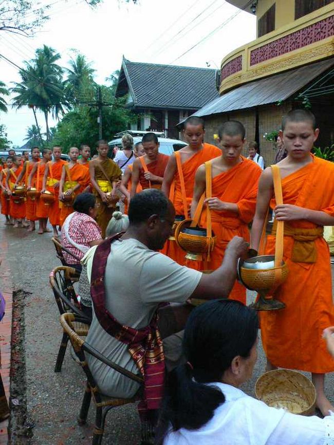 観光客も参加してます。