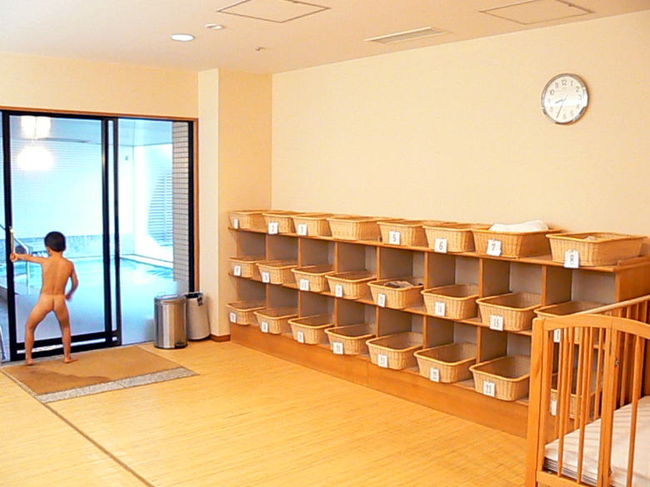 二種類の大浴場は一日毎の男女入れ替え制です