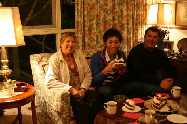 10月6日は僕の誕生日。友人達の祝福を受けました。<br />ありがとうございます。<br />