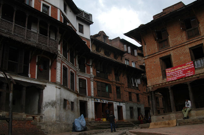 バクダプルの路地裏。広場だけでなく路地裏もぜひ散歩してください。素敵な風景に出会えます。