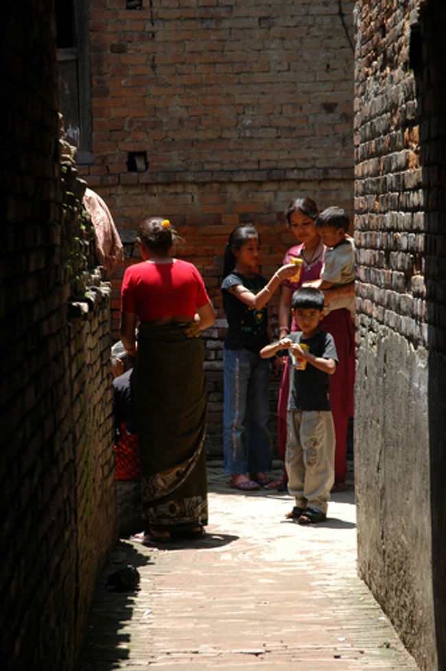 バネパの路地裏。