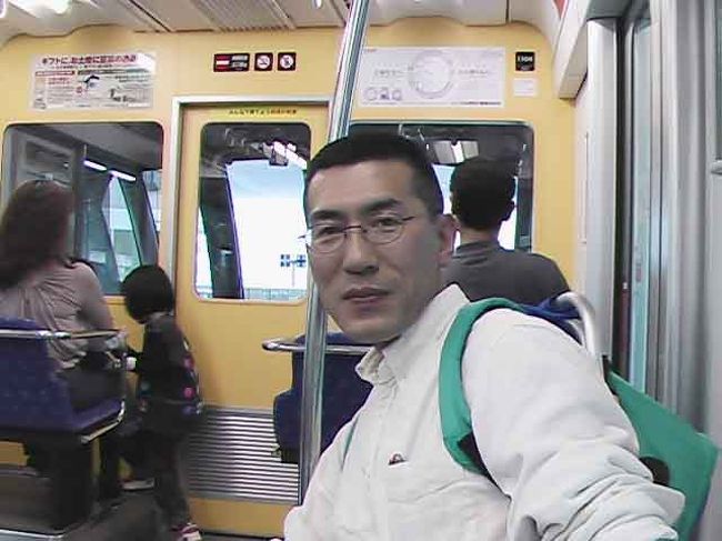 　ゆいレール車内です。