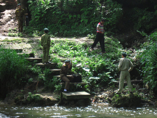軍人さんもやってくる。<br /><br />かっこいいアングルを探して、パチリ。
