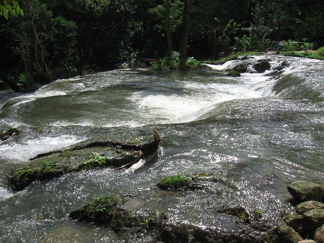 その下流には2つ目の滝。