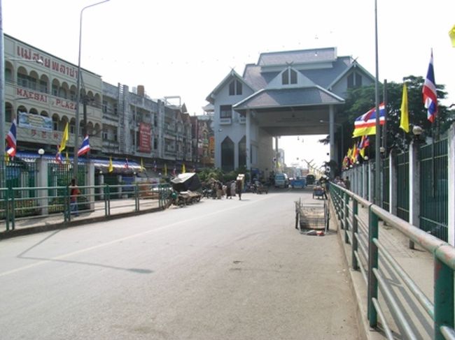 This is the gate from Thai side.