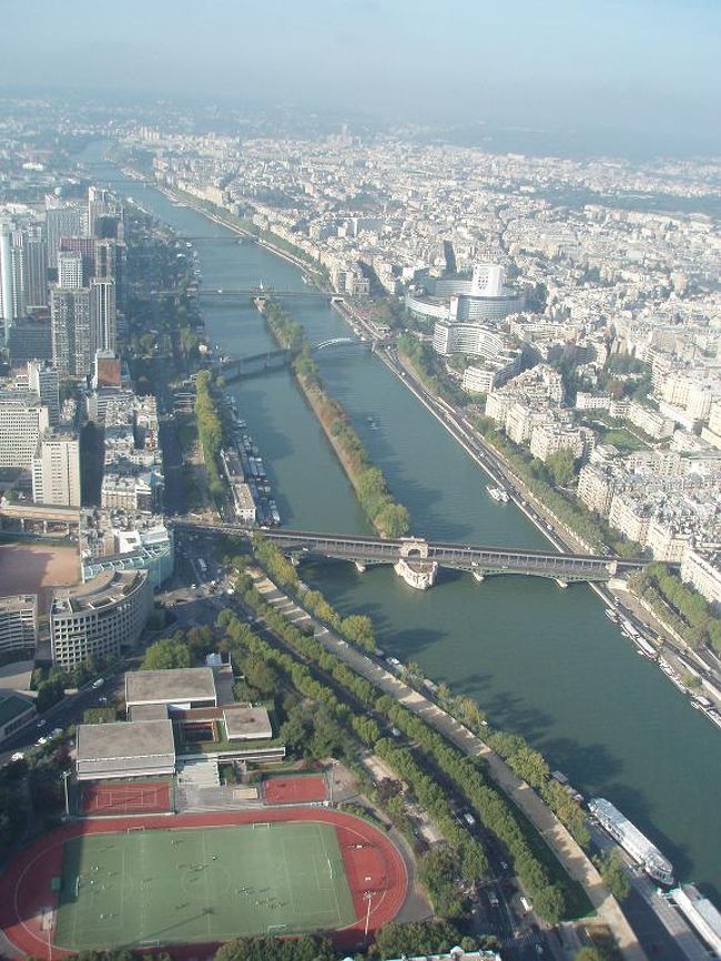 2007パリ（エッフェル塔から見下ろすパリ、セーヌ川から見上げる