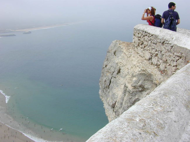 オ・シティオはこのような断崖絶壁になっています。