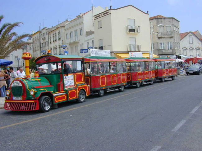 ナザレの観光バスです。