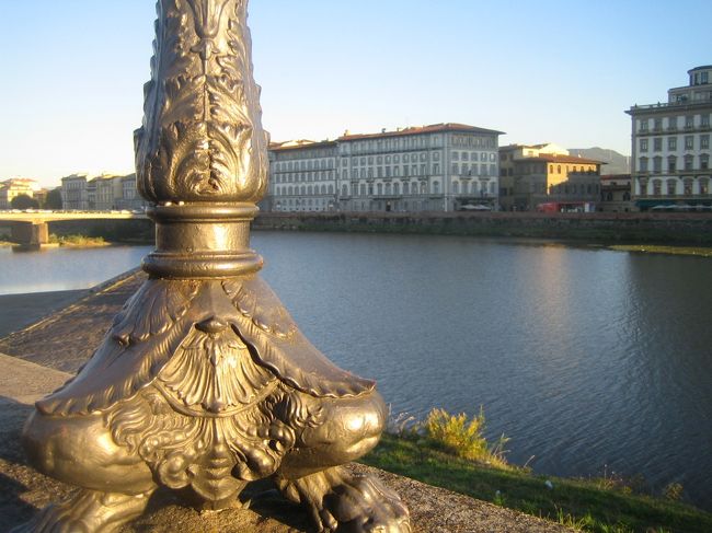 アルノ川をはさんでとまったホテル、グランド。