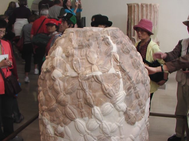 博物館にあるデルフィのへそです。<br />紀元前6世紀ごろのギリシャ人の大地の中心？