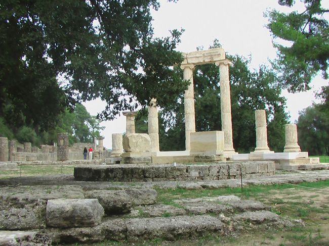 3日目はまた延々と夕方まで走ってオリンピアへ。<br />オリンピックがある年は、戦っていた都市同士も戦いを止めて参加というのが古代らしい。。