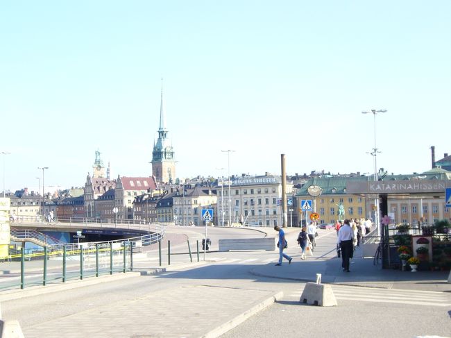 ガムラスタンまで徒歩での移動中、<br />街並を撮りました。