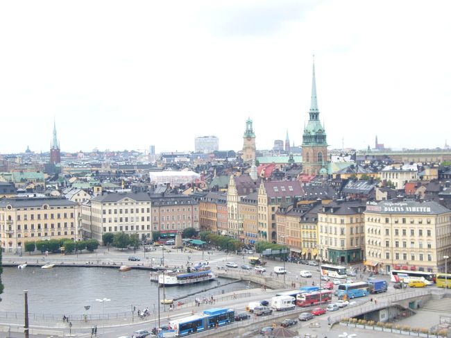 ストックホルムって、<br />街全体がホント絵になります。<br />ここからの景色は最高！！<br />レストランに入らなくても、来れますよ。<br /><br />