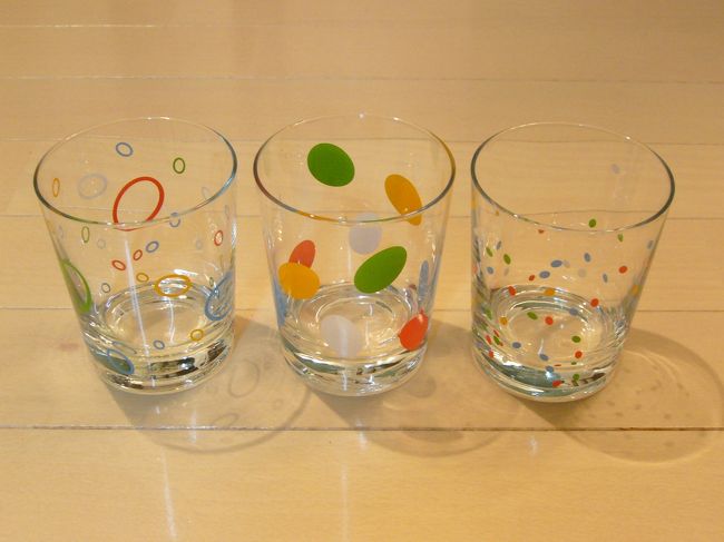 お次は、IKEAで買ったグラスです。<br />IKEAへは、デパート（ガレリアン）横から、<br />送迎バスが１時間毎にでてます。<br />（所要約３０分位）<br />このグラスって、日本のIKEAにも売ってるのかな？<br />売ってないことを望む。。。<br />