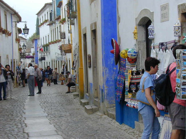 オビドス市のディレイダ通りです。