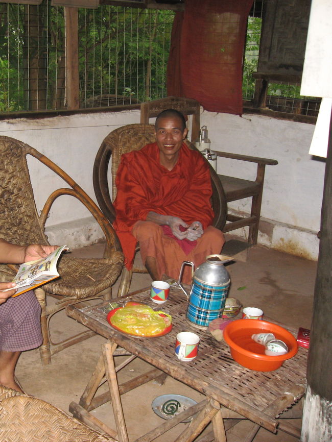 ゆっくりと、お茶とお菓子をいただいた。