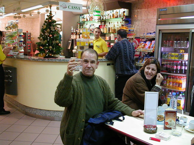 サービスエリアにて。地元の人はとってもいい感じ。