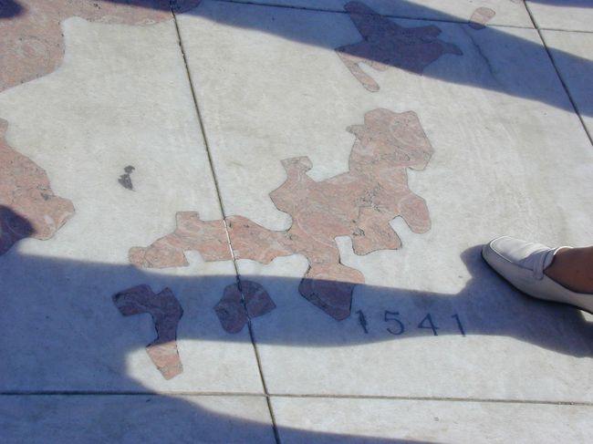 日本の地図が描かれており、日本の発見は１５４１年となっています。