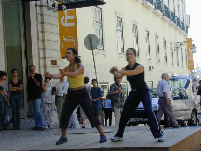バイシャ地区のパーフォーマンス。
