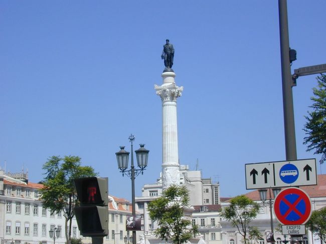 ロシオ広場のペドロ４世像です。