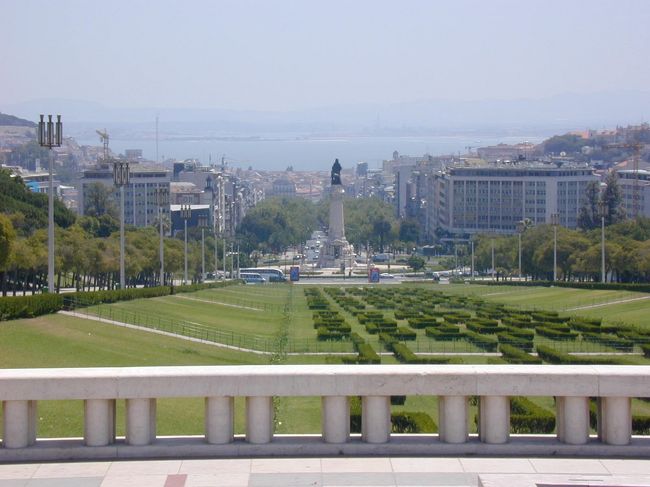 エドワルド７世公園から見たテージョ河です。