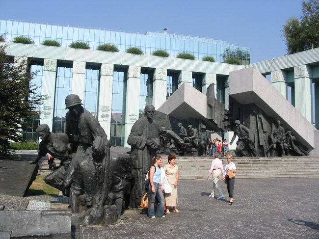 ワルシャワ蜂起記念碑